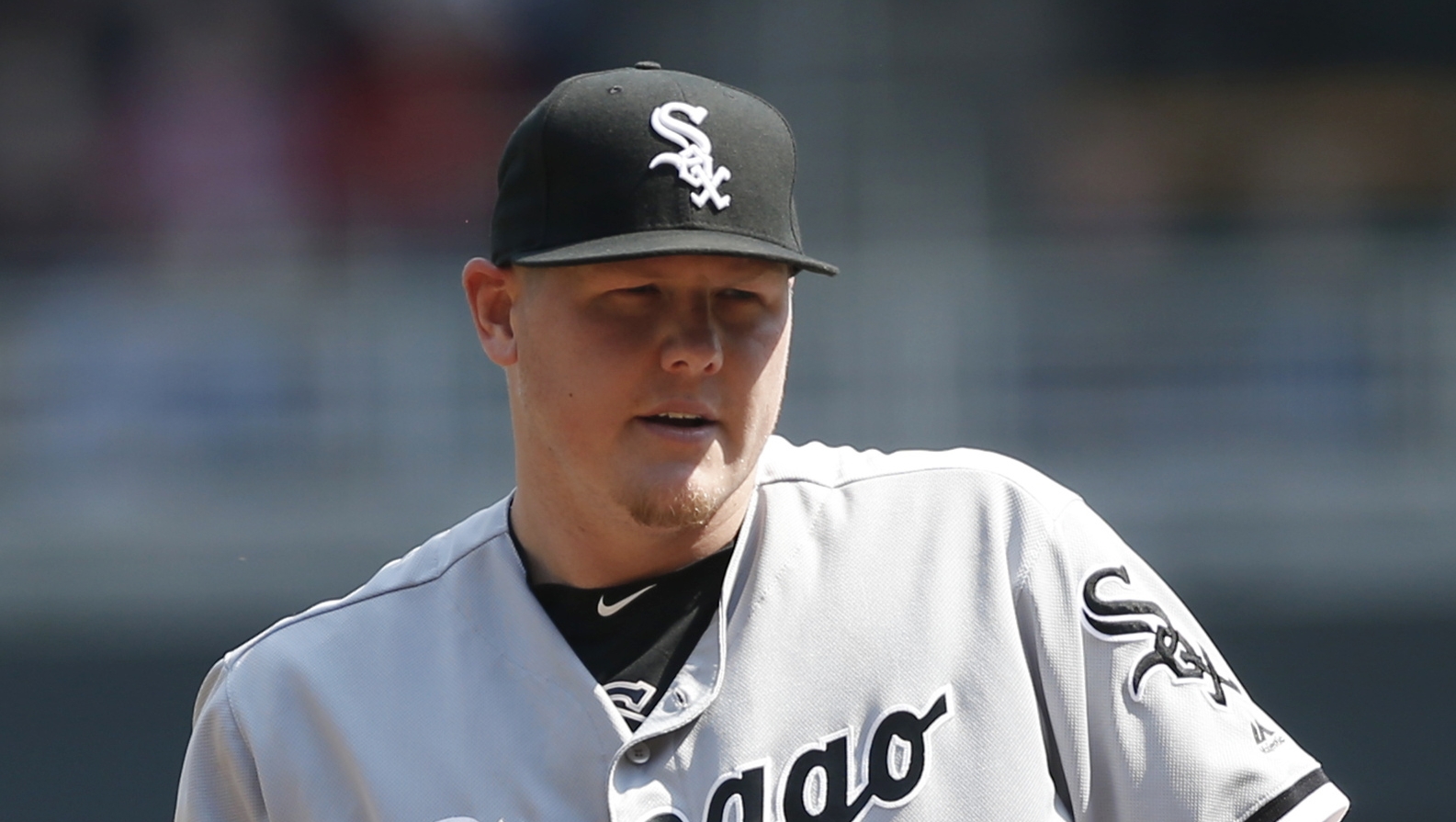 Latos, Garcia lead Sox to 3-1 win over twins