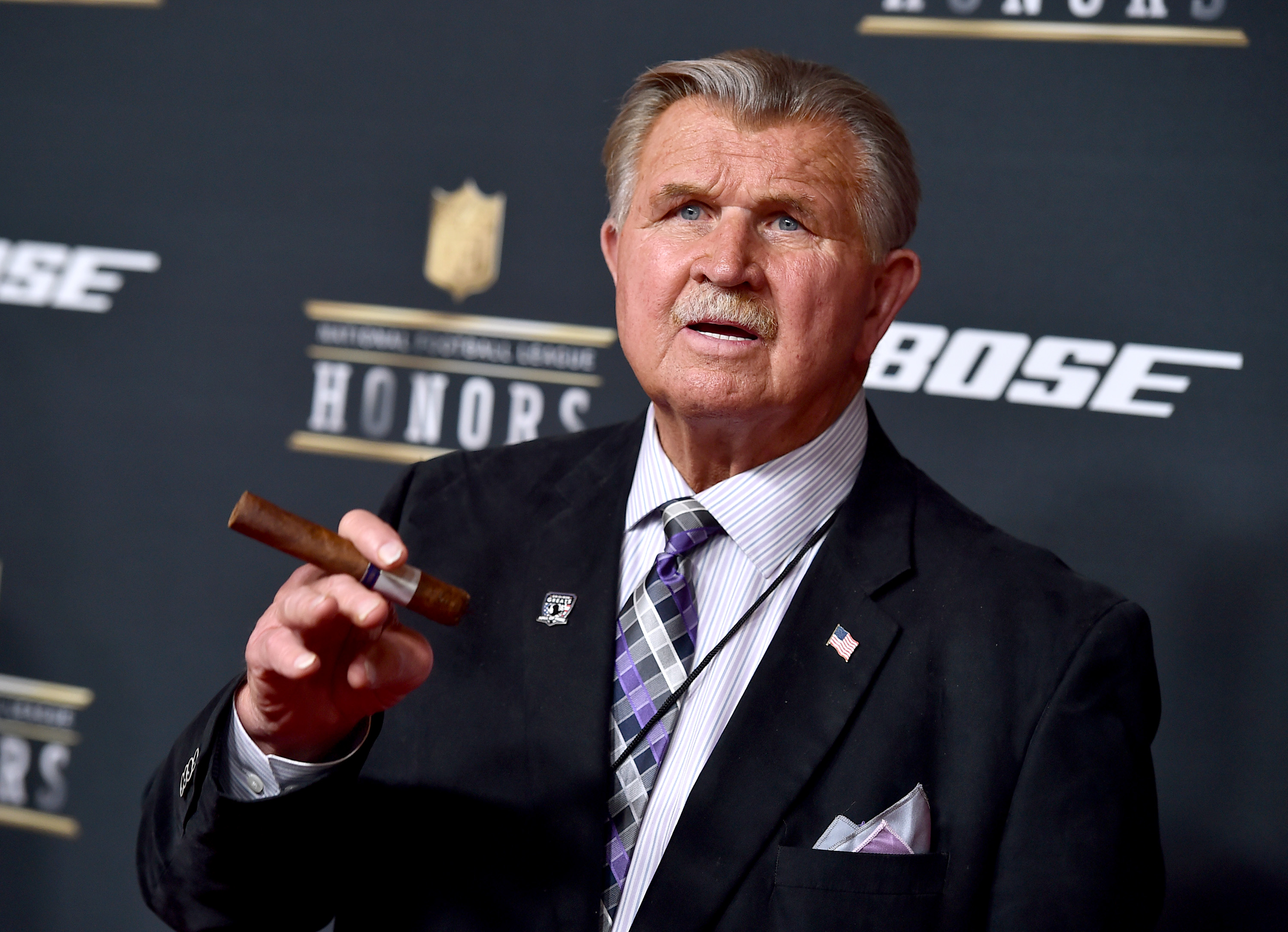 Former Bears coach Mike Ditka makes his pick for Super Bowl LI